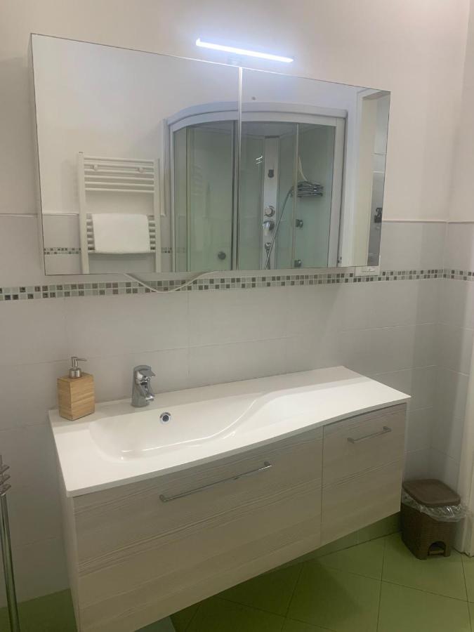 Odeon Apartment In Centro A Livorno Esterno foto